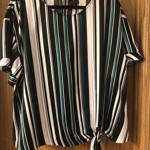 Adorable Worthington Tie Front Striped Blouse!